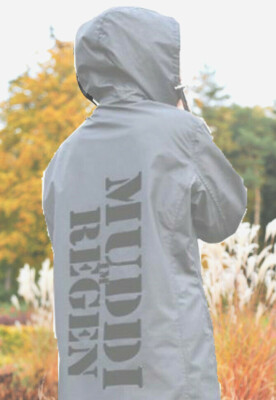 TRU RAIN S grau Friesennerz Raincoat Regenmantel Regenjacke MUDDI IM REGEN