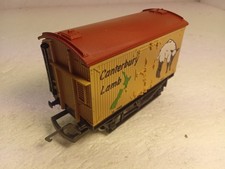 00 Hornby R015 'Casterbury Lamb' Closed Van