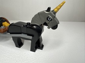 Retired 2010 LEGO Castle: Prison Carriage Rescue (7949) 99% COMPLETE