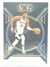 2024-25 Noir Association Edition Holo GIANNIS ANTETOKOUNMPO 03/15