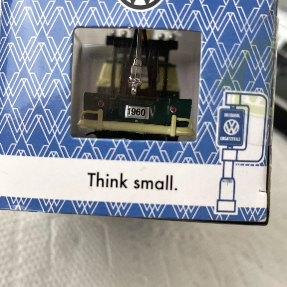 VW DIE-CAST 1960 DOUBLE CAB TRUCK USA WRECKER TOW TRUCK M2 MACHINES Volkswagen - Image 4 of 4