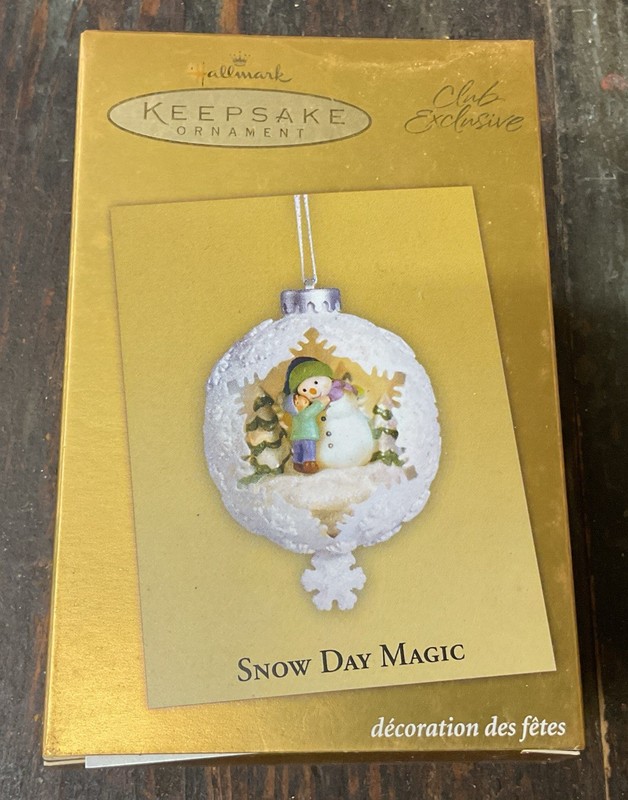 Hallmark Club Exclusive Snow Day Magic 2005 Ornament