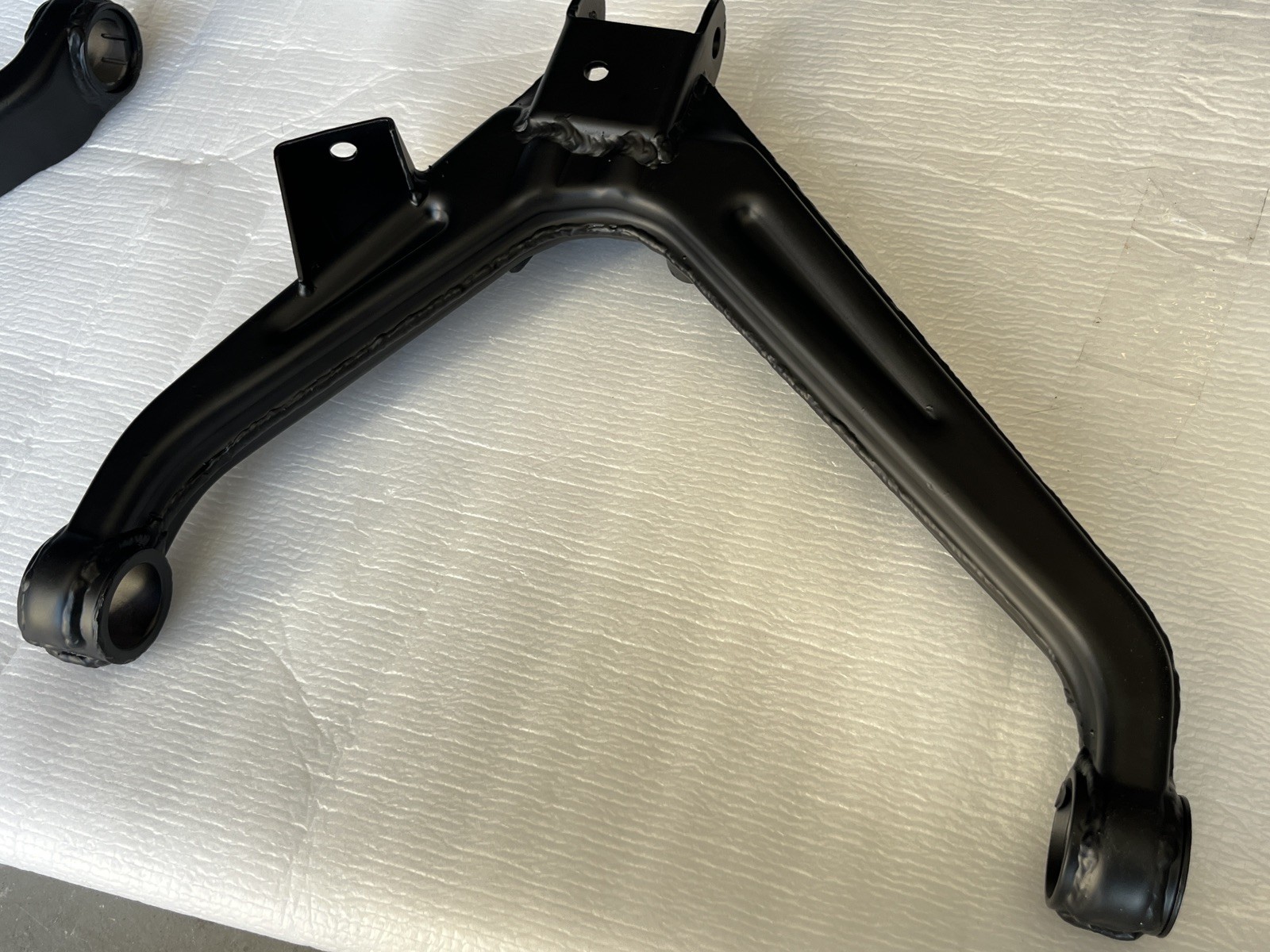 Lamborghini Espada RIGHT+UPPER Control arm P/N 5107590