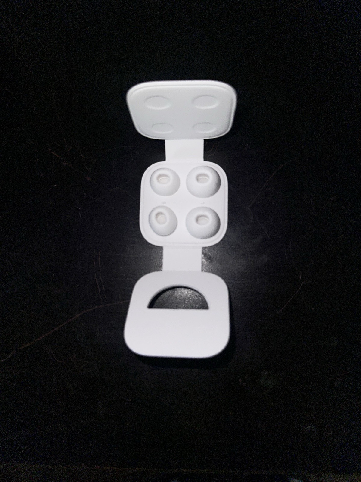 Apple AirPods Pro Replacement Ear Tips 2 Large 2 Small New