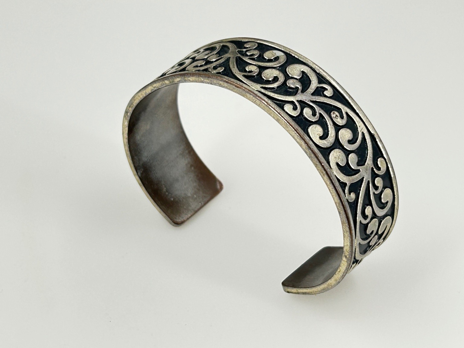 Vintage Silver Tone Scrollwork Cuff Bracelet Open… - image 5