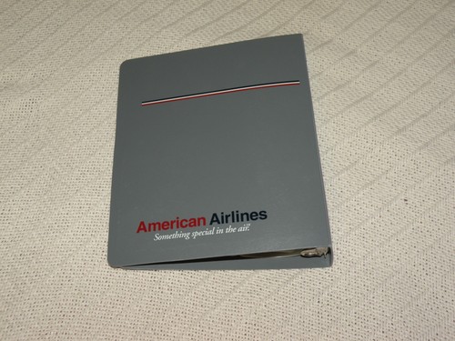 AMERICAN AIRLINES EMPLOYEE HANDBOOK 3 Ring Binder SOMETHING SPECIAL IN THE AIR - 第 2/4 張圖片