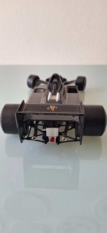 Burago 2105 - Lotus JPS Mario Andretti Scala 1/14 - Immagine 4 di 4