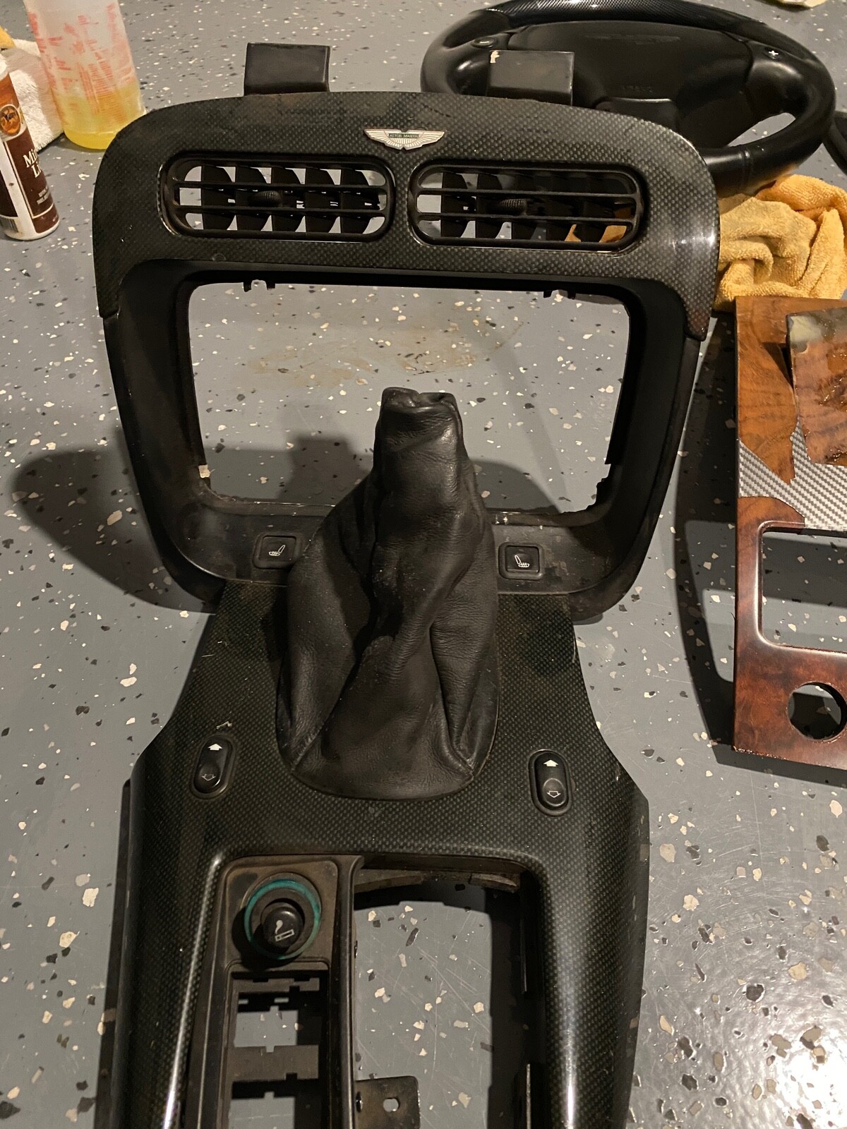Aston Martin DB7 center console