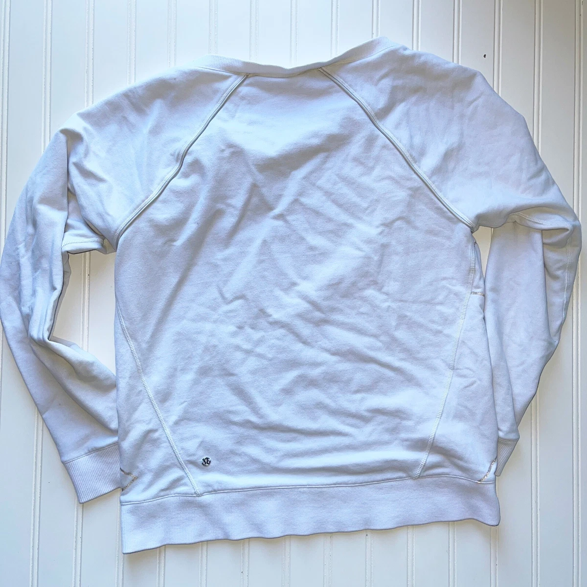 Lululemon store white sweatshirt