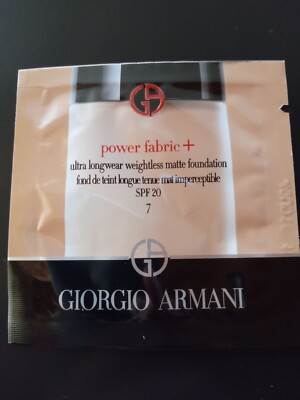 Giorgio Armani power fabric + ultra longwear weightless matte foundation Nr. 7