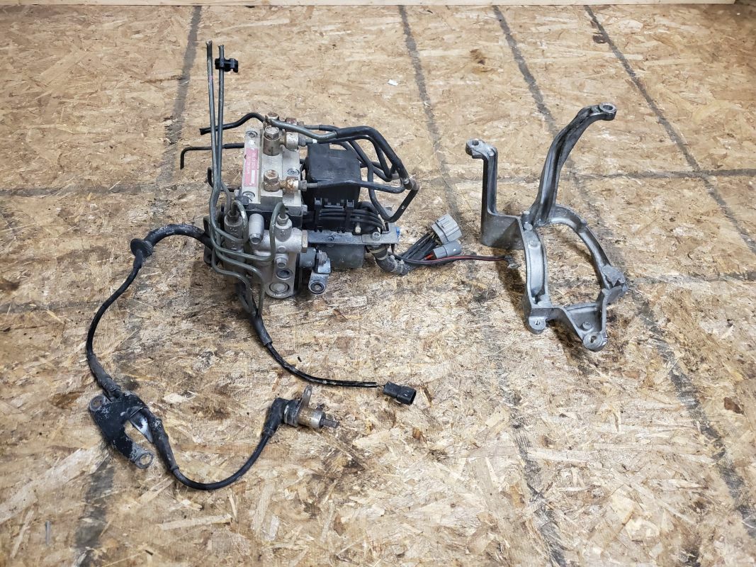 FD3S RX-7 Type 3 ABS actuator Nippon ABS LTD F100 43 7A0