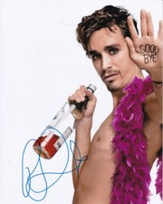 ROBERT SHEEHAN signed Autogramm 20x25cm THE UMBRELLA ACADEMY in Person autograph