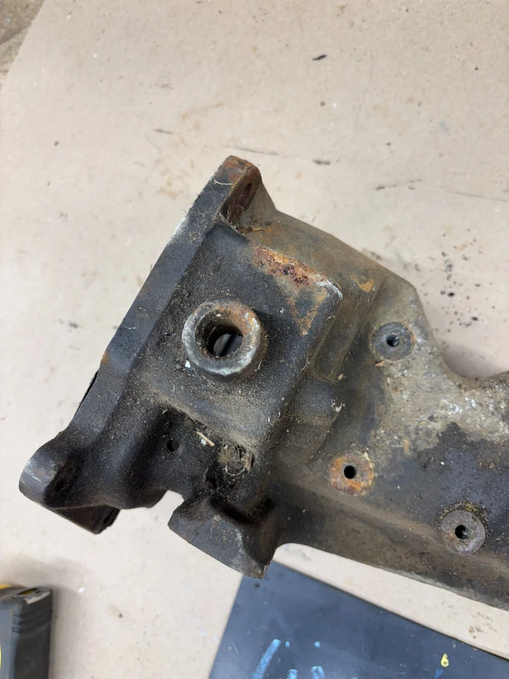 64 65 1963 Galaxie Galaxy 500 4 velocidades manual eje trasero carcasa T10B-7 Borg Warn Foto 3 de 4