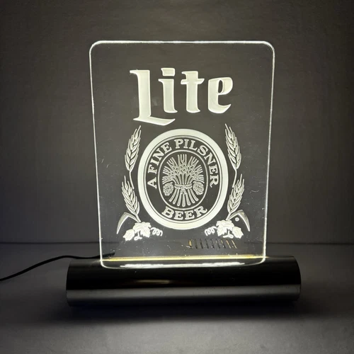 Vintage 1982 Miller Lite A Fine Pilsner Beer Illuminated Light Electric Bar Sign