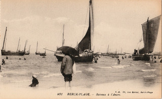 CPA 62 BERCK PLAGE BATEAUX À L'ANCRE.