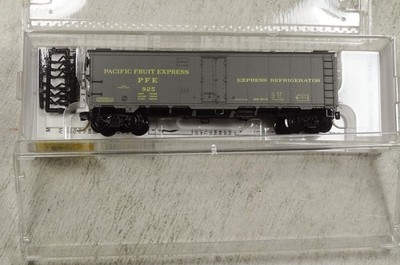Pacific Fruit Express Steel Express Reefer #925, Micro-Trains, New No Track Time