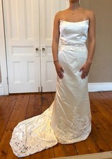 NEW unworn unaltered Enzoani Wedding Gown, Wedding Dress size 6 strapless