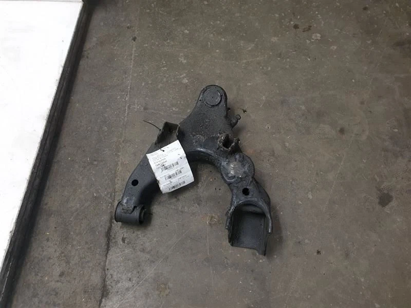 98-07 TOYOTA LAND CRUISER 4.7L 4WD CONJUNTO DE BRAÇO DE CONTROLE INFERIOR DIANTEIRO DO PASSAGEIRO - Imagem 3 de 4