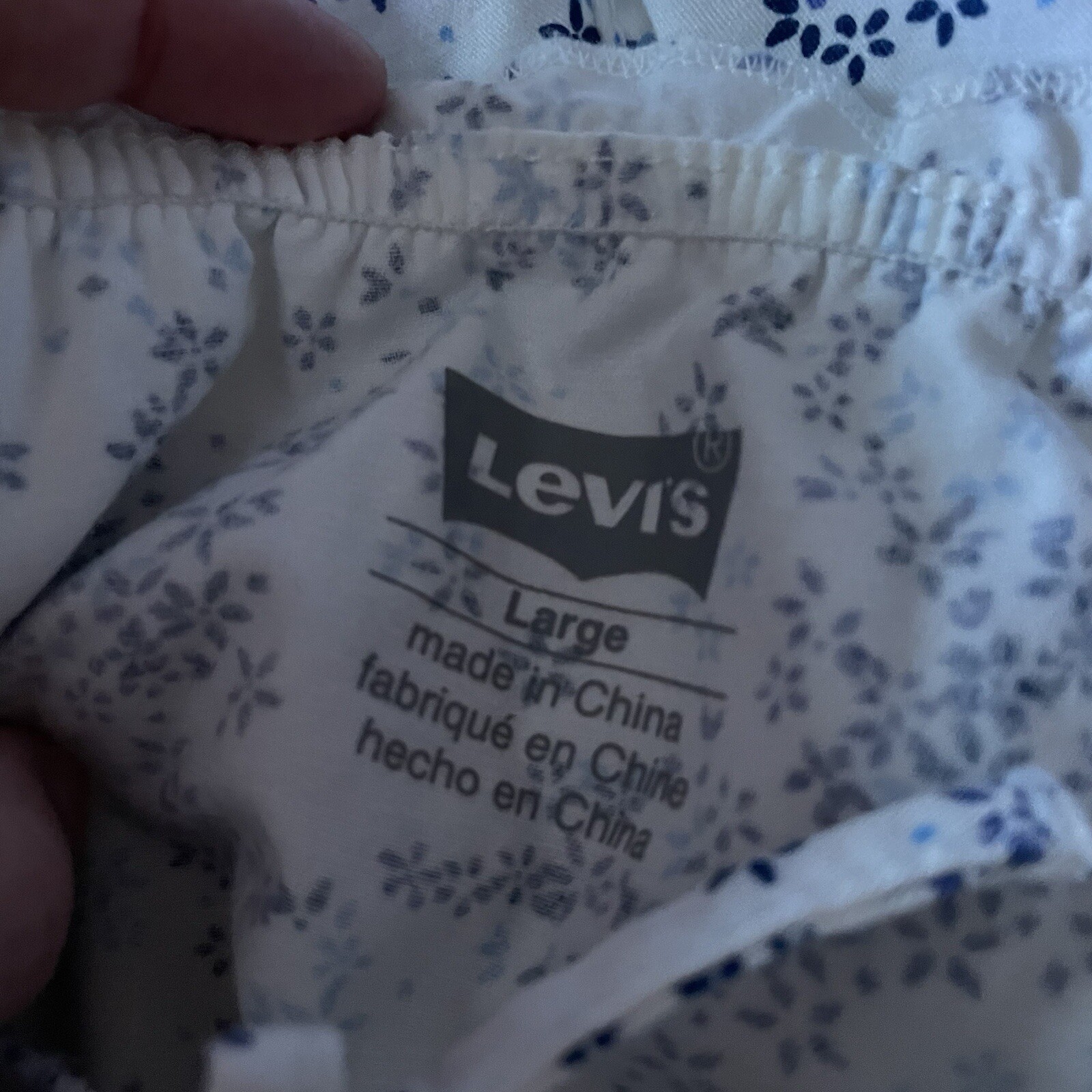 Levi’s Women Sz L White/Blue Floral Adjustable Strap Ruffle Shorts Romper thumbnail 8