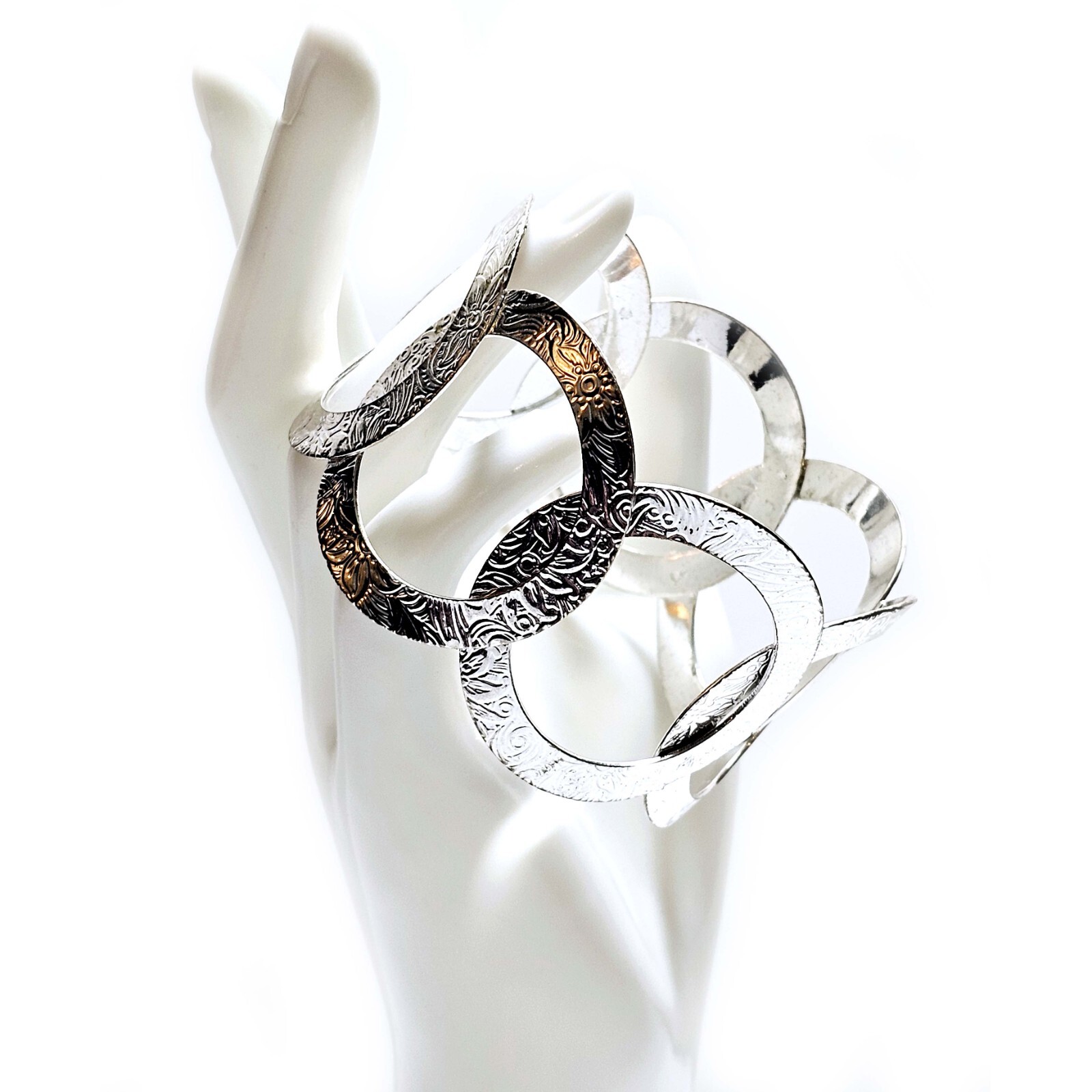 Interlocking Open Circles Geometric Silver Tone M… - image 1