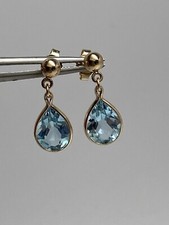 14K Yellow Gold Bezel Set Pear Shape Sky Blue Topaz Dangle Stud Earrings 1.6 gr
