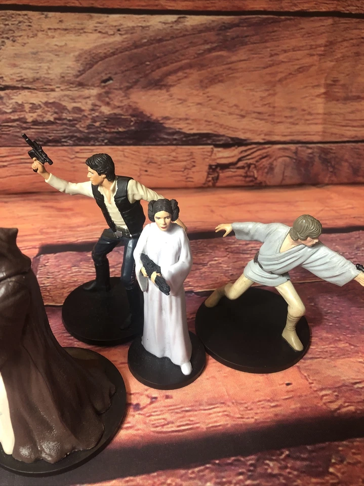 Official Star Wars Lot Luke Skywalker, boba fett, darth vader, 3" Plastic Figure - Image 4 of 4