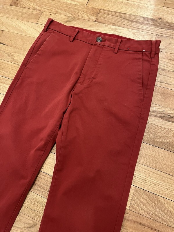 Uniqlo Men’s Red Chino - Size 30/34