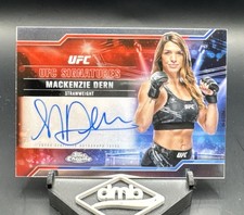 Mackenzie Dern 2025 Topps Chrome UFC Signatures #SIG-MD on-card AUTO (AU)