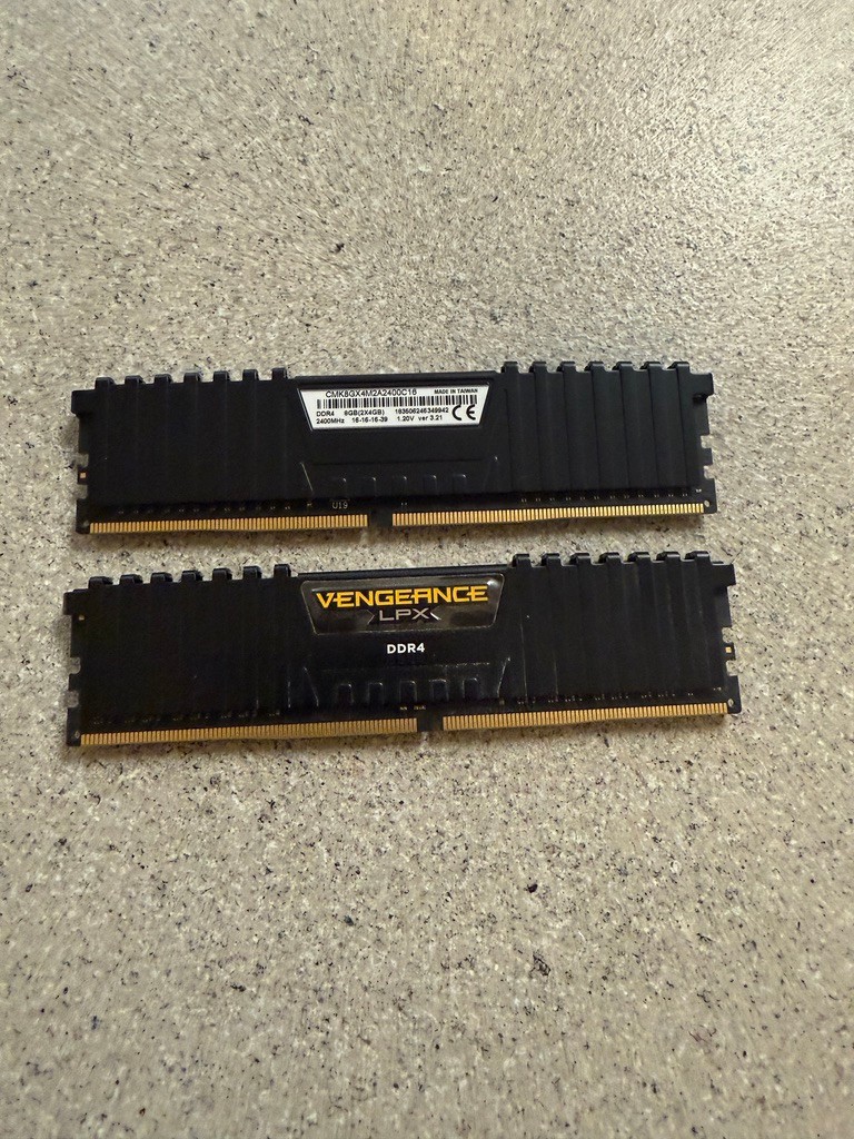 Corsair Vengeance LPX 8GB (2 X 4GB) DDR4 Dram 2400mhz Memory