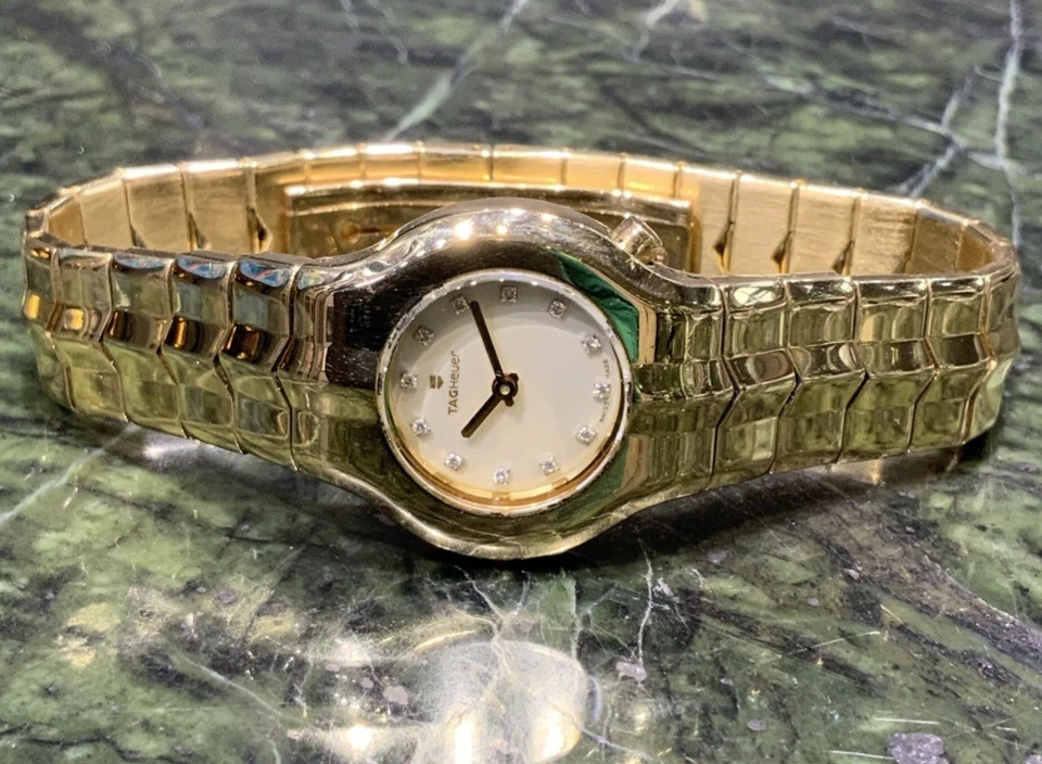 TAG Heuer, Alter Ego, Damenuhr, Gold 18kt 102,59g, Perlmuttblatt mit Diamanten - Bild 2 von 4