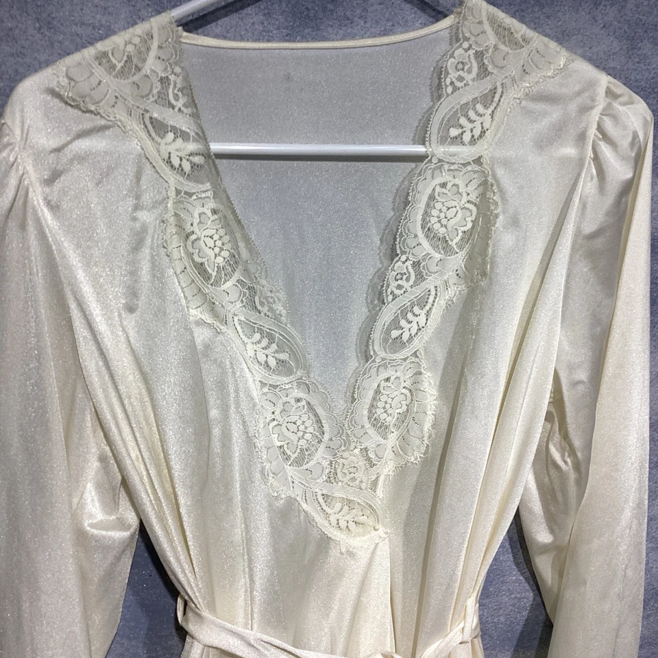 BATA PEIGNOIR VINTAGE OLGA larga de nailon y encaje busto pequeño 42 envoltura marfil Foto 2 de 4