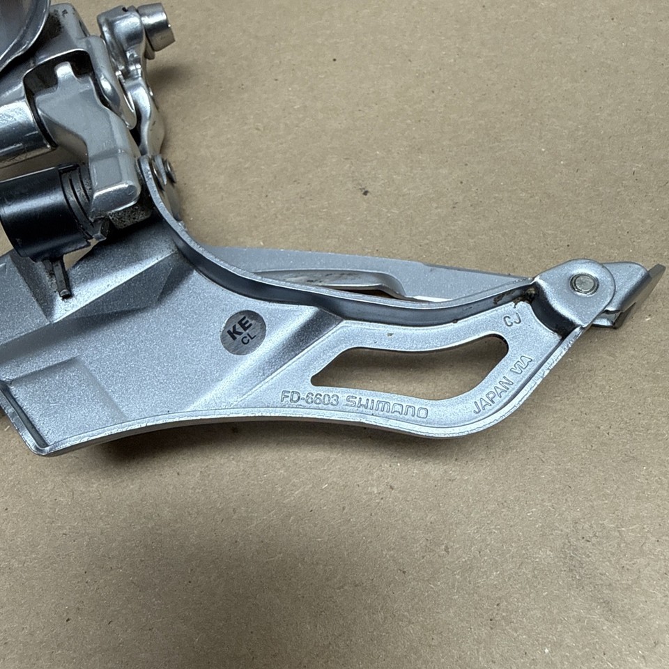 Dérailleur AV Shimano Ultegra 6600 3x10v - SHIMANO - 29000 - Troc Vélo