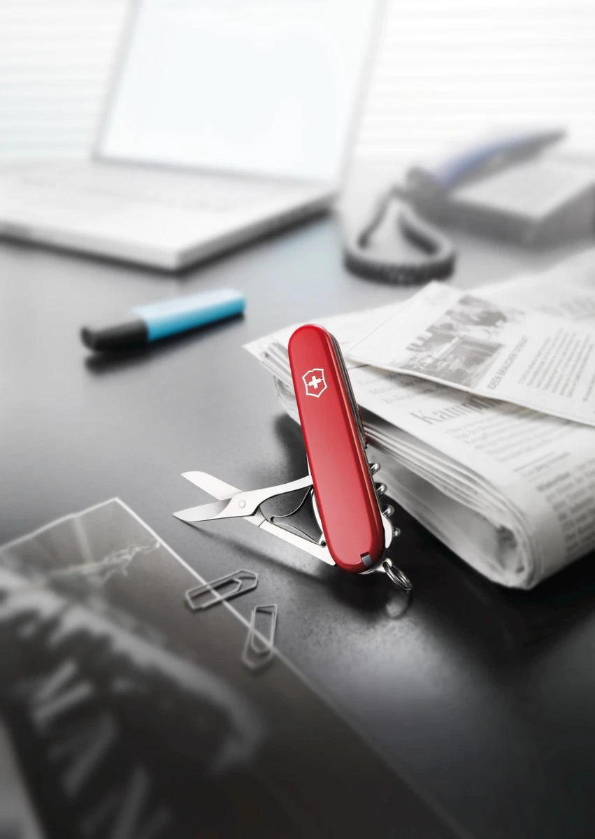 Victorinox Compact, red  Advantageously shopping at