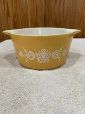 Vintage 473 1 Qt.  Butterfly Gold Pyrex Dish By Corning