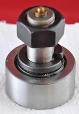 IKO Cam Follower CF24-80 VBUURE05 Bearing 62 mm Diameter x 29 mm wide x 24 shaft