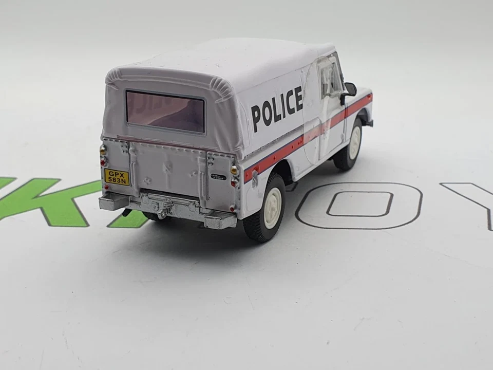 Land Rover 109 Police Cararama 1/43 - Photo 2/3