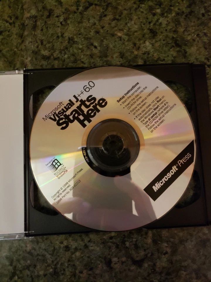 Microsoft Visual J + + 6.0 Standard Edition - cd key in the back - Image 3 of 3