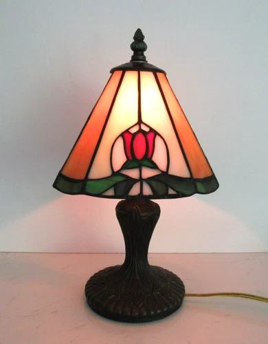 Vintage Tiffany Style Lamp Stained Glass Tulip Table Light Art Nouveau 13 in
