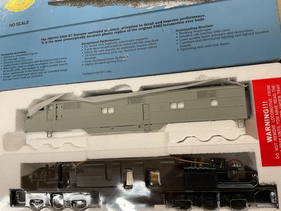 PROTO 2000 HO SCALE DIESEL LOCOMOTIVE E7 A UNIT UNDECORATED DCC READY NICE ! - Image 3 of 4