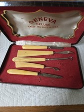 5 PIECES VINTAGE Celluloid VANITY MANICURE SET W/ CASE
