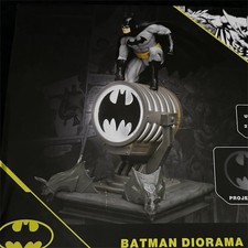 DC Batman Diorama Lamp Light-Up USB Powered Figurine Projects Bat Signal LED