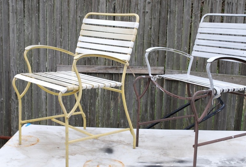 Mid Century Modern Metal Vinyl straps Patio Chairs