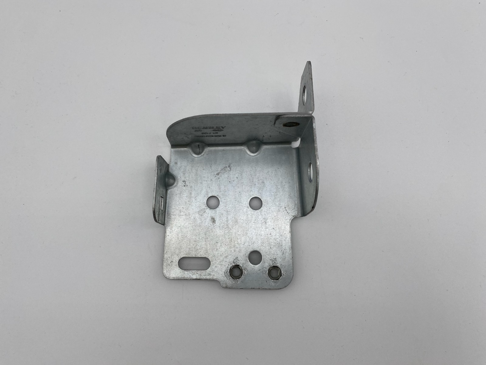 2006-2010 Bentley Continental GT GTC Front Fender Bracket Clamp OEM 3W8821121C