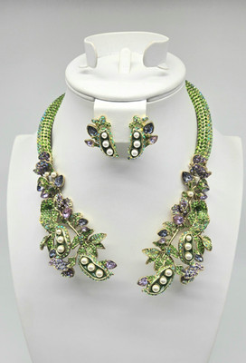 Heidi Daus Swarovski Crystal ''Sweet Peas'' Pea Pod Necklace Set Hinged Collar NIB