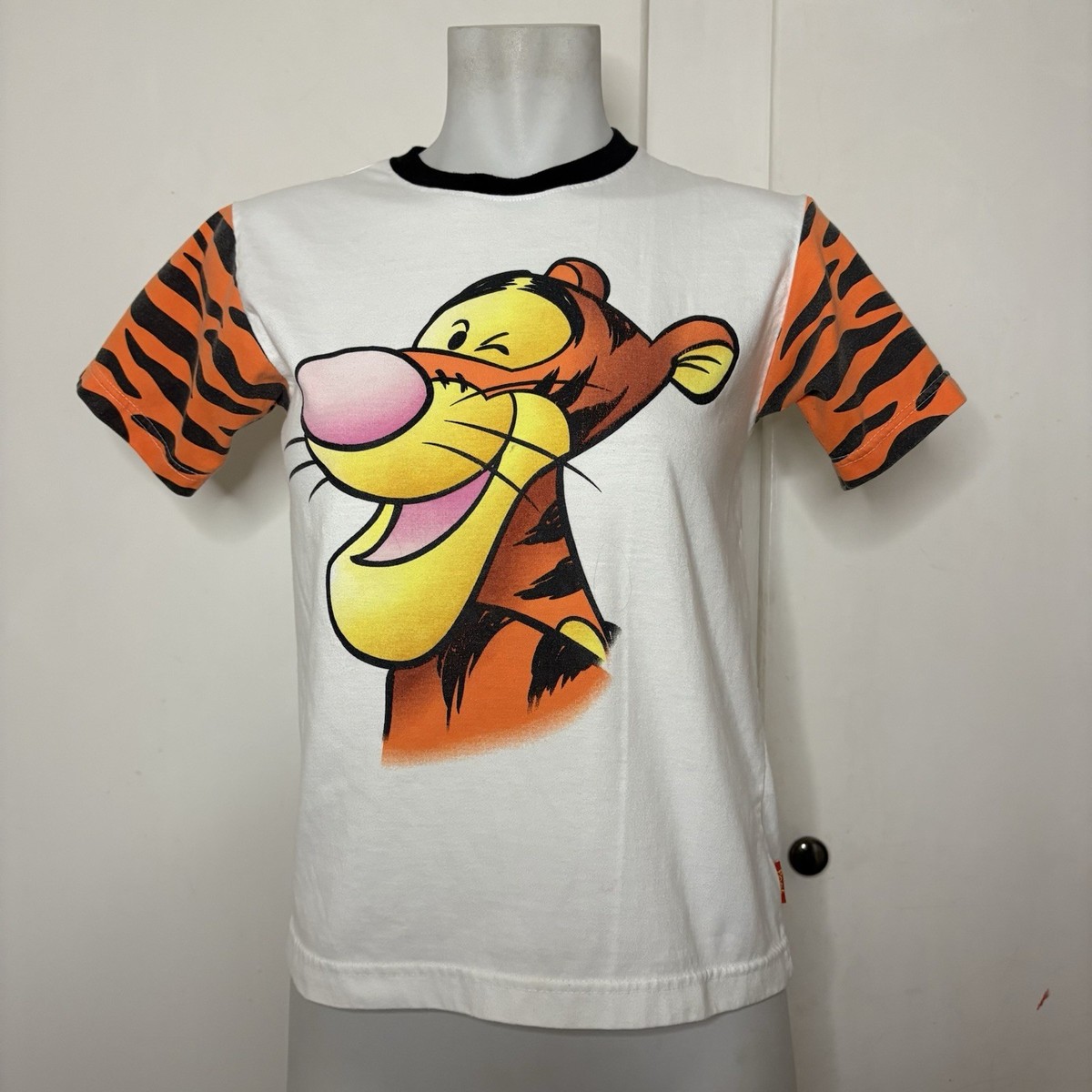 Vintage 90s Disney Winnie the Pooh Tigger Tiger Stripe Graphic T