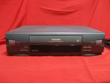 Toshiba M-624 VCR Video Cassette Recorder VHS Player 4 Head HiFi TESTED