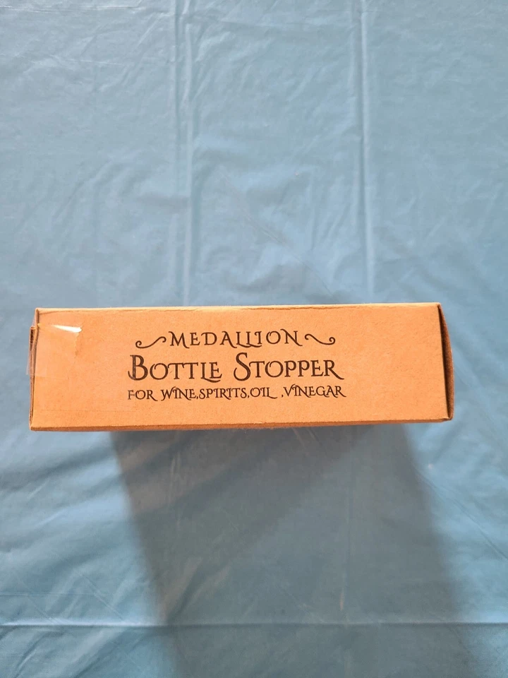 Tapón de botella de vino de peltre medallón madera de Prodyne para licores de vino aceite vinagre Foto 3 de 3