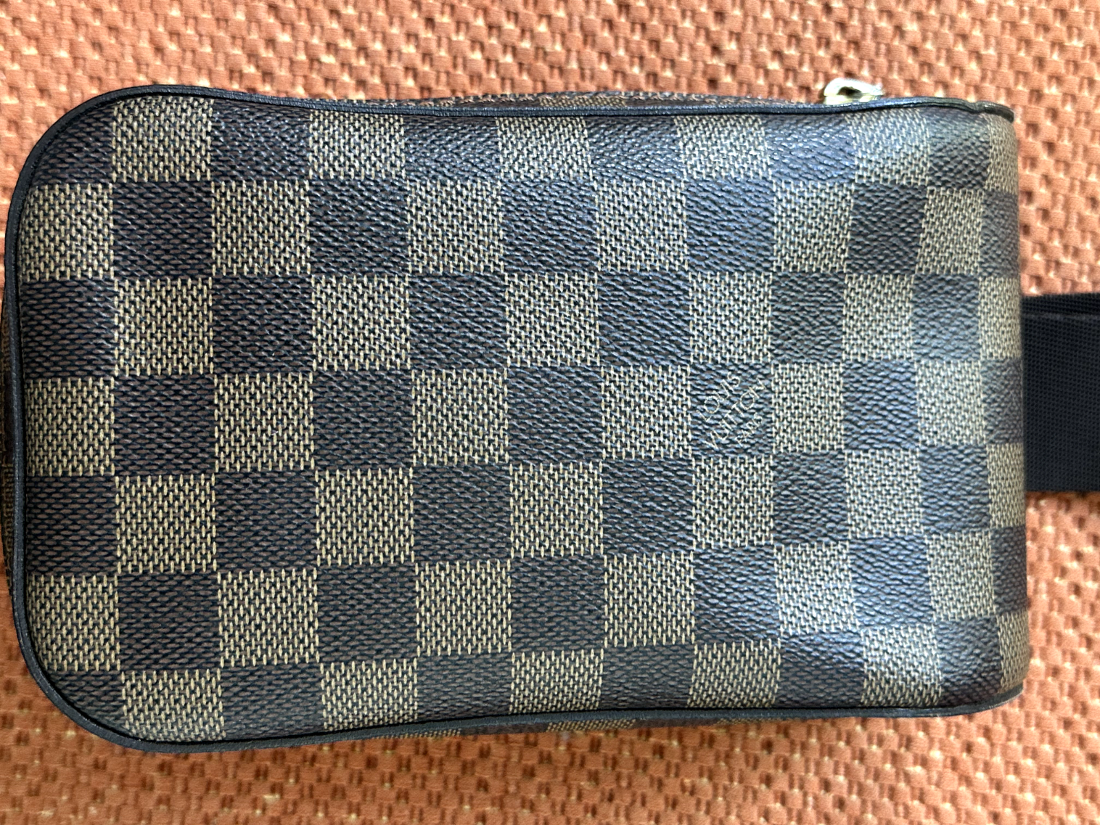 Authentic Louis Vuitton Geronimos Damier Canvas Unisex Crossbody Sling Bag