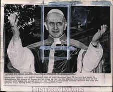 1964 Press Photo Pope Paul VI in his car acknowledging crowd in Rome - pio20695