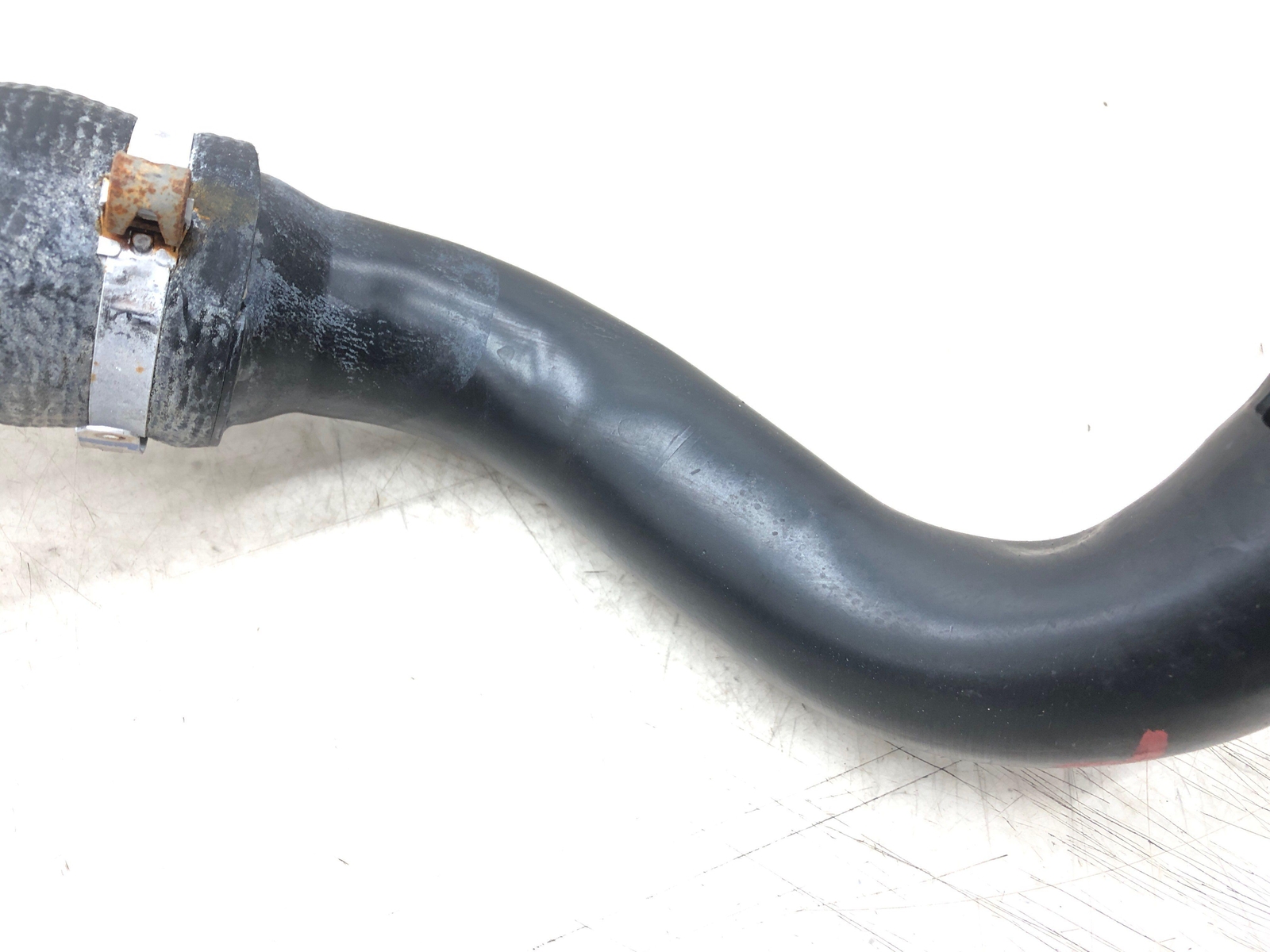 2017-2022 MASERATI LEVANTE 3.0L RIGHT INTERCOOLER SLEEVE HOSE DUCT 670101980 OEM